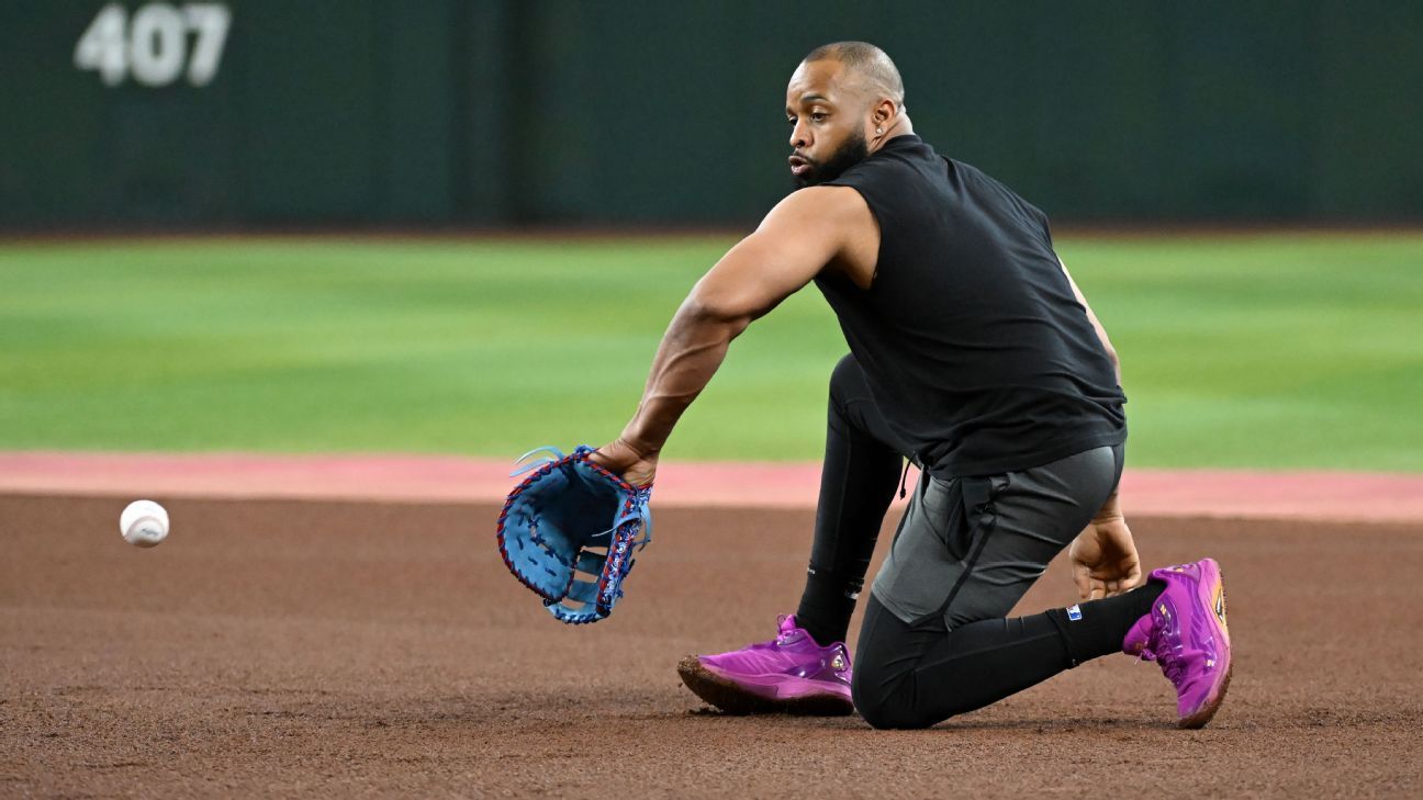 Diamondbacks' Carlos Santana to IL with with adductor strain