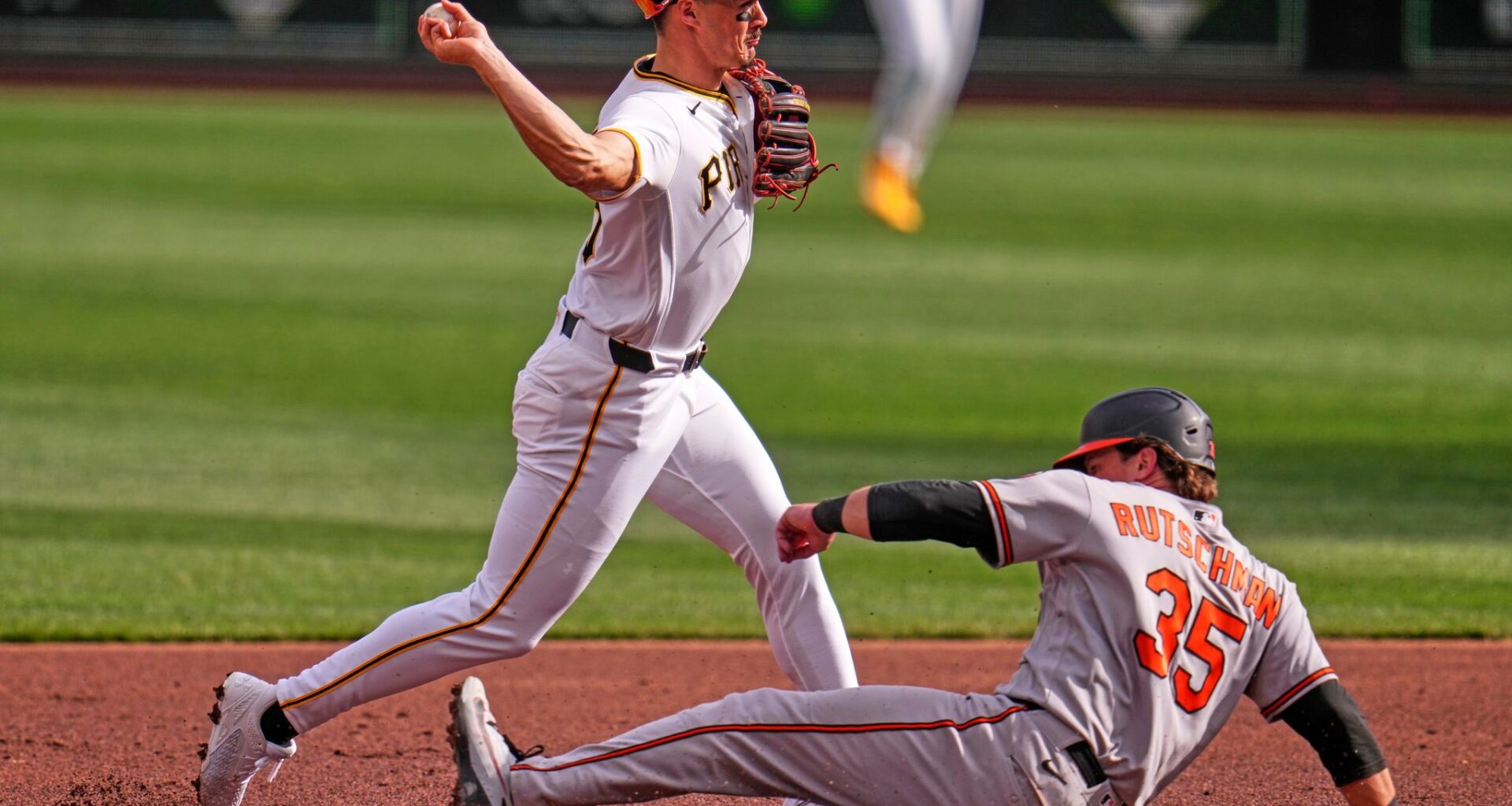 Pirates GM says some of the ingredients are in place for a long-term pact with SS Konnor Griffin