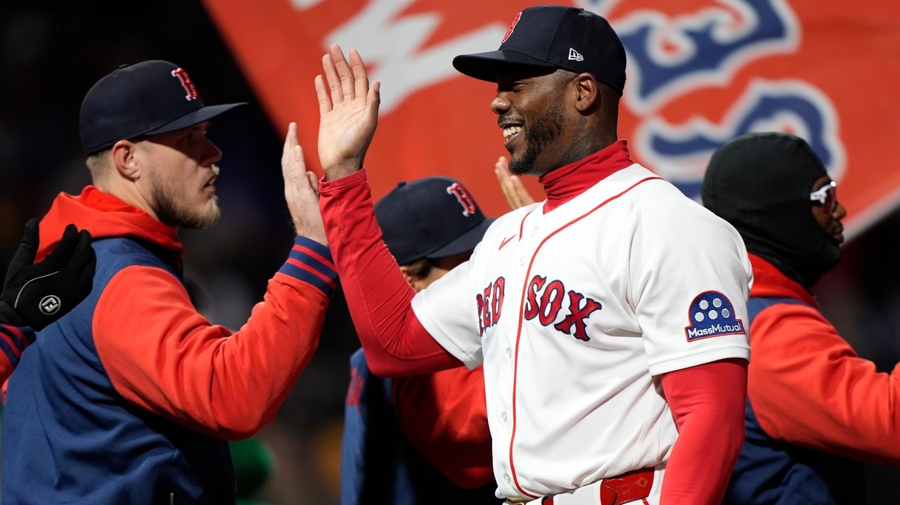 Trevor Story's 2 RBI double lifts Red Sox over Brewers 3-2 and ends 3-game skid