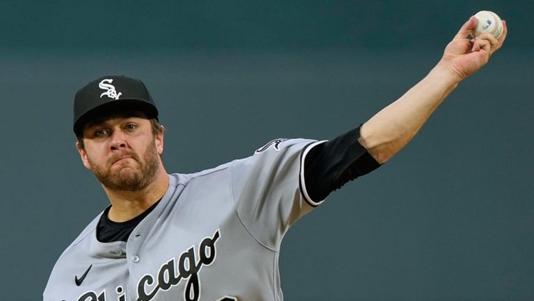 Chicago White Sox starting pitcher Anthony Kay throws during the...