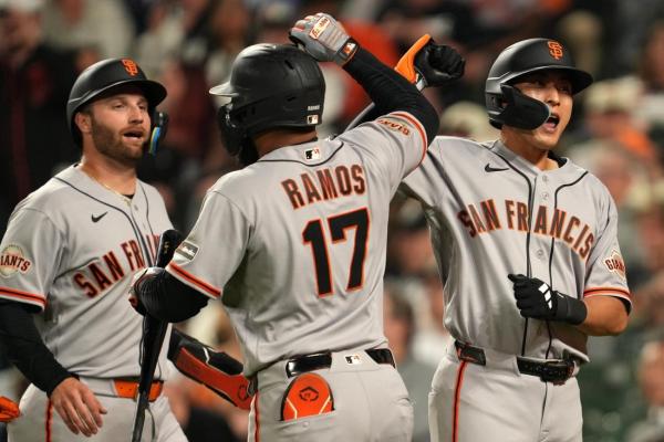Giants trio stacks seven extra-base hits to oust O’s