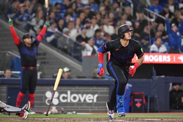 Brandon Valenzuela powers big inning as Blue Jays dump Twins | Fox Sports Radio 94.7 FM and 1230 AM