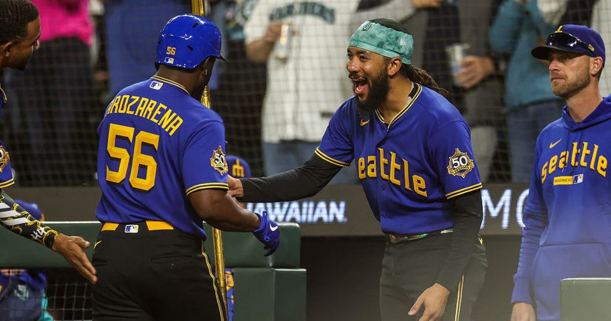 Mariners snap 5-game losing streak with 9-6 win over Astros