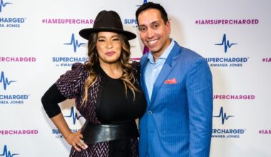 Celebrity Net Worth logo