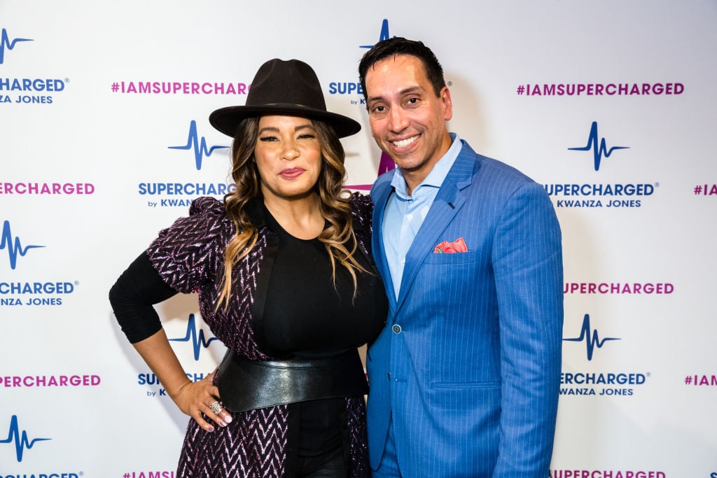 Celebrity Net Worth logo