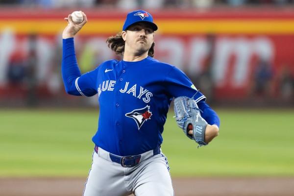 Blue Jays score 8 runs in first in rout of Diamondbacks