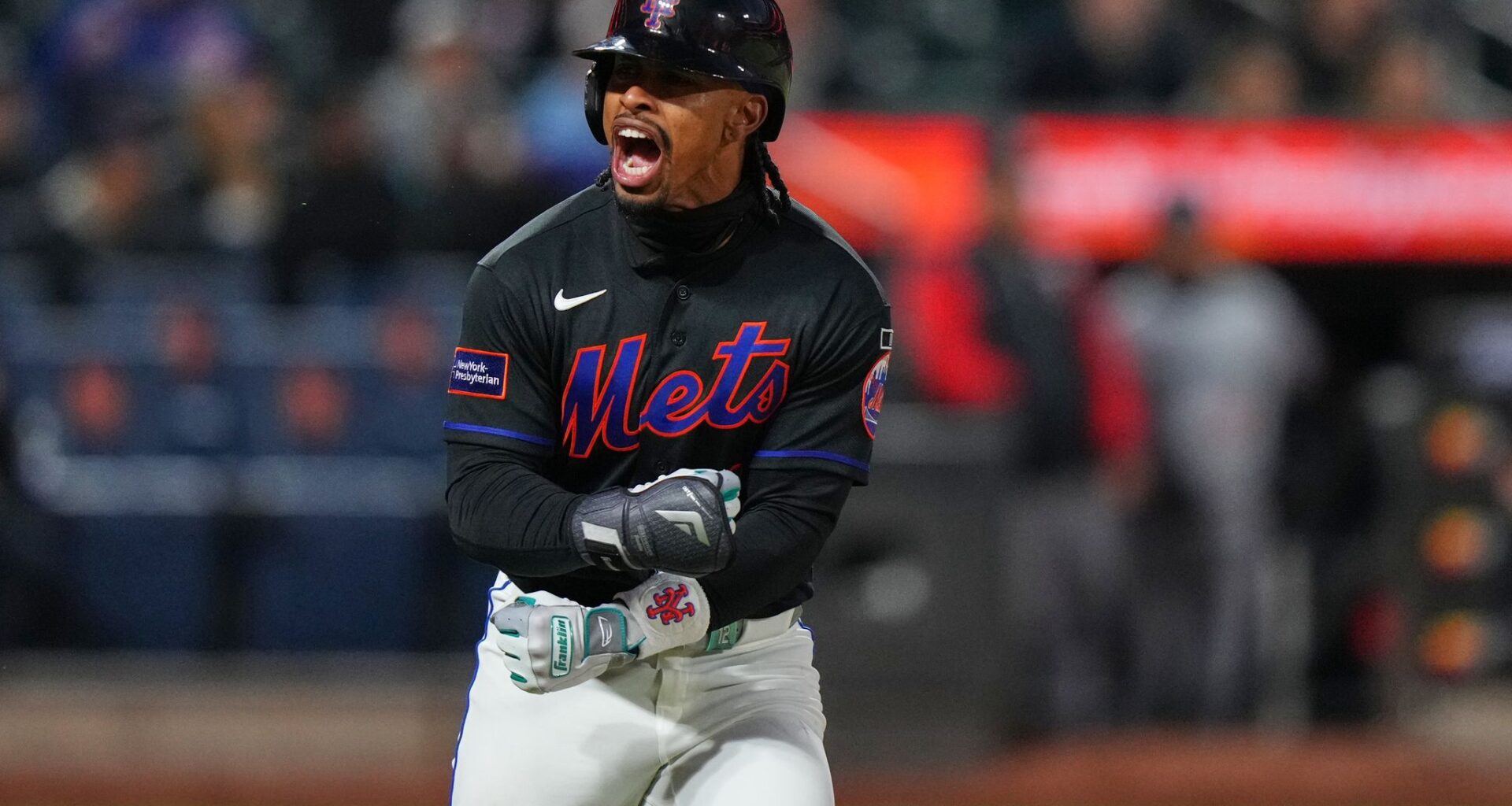 Instead of booing, fans of slumping Mets mostly stay home on chilly night in Queens