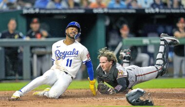 Royals snap skid with rally against Orioles
