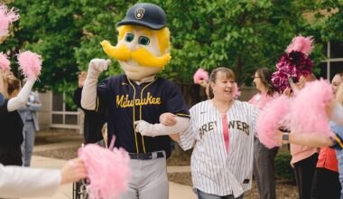 Brewers, Aurora surprise breast cancer survivor with spa day
