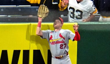 Nathan Church steals another homer, this time giving the Cardinals a win over the Pirates