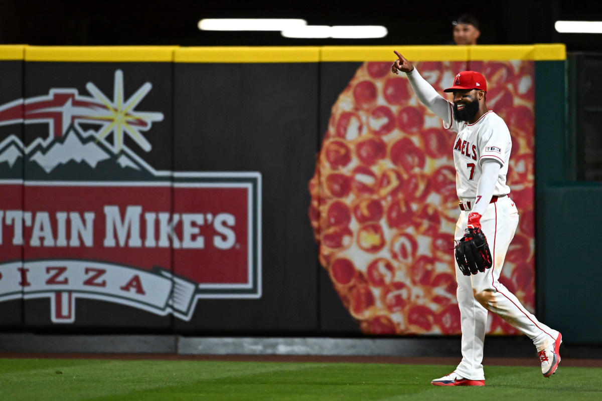 Apr 4, 2026; Anaheim, California, USA; Los Angeles Angels right fielder Jo Adell (7) reacts after making a catch against the Seattle Mariners during the ninth inning at Angel Stadium. Mandatory Credit: Jonathan Hui-Imagn Images