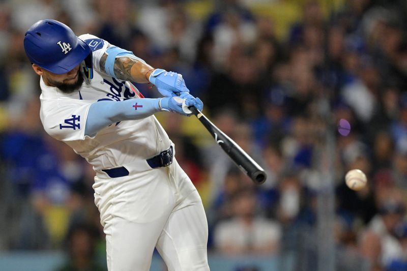 Max Muncy blasts 3 HRs to propel Dodgers past Rangers | WKZO | Everything Kalamazoo