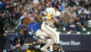 Milwaukee Brewers use 6-run 8th inning to power past Tampa Bay Rays 8-2