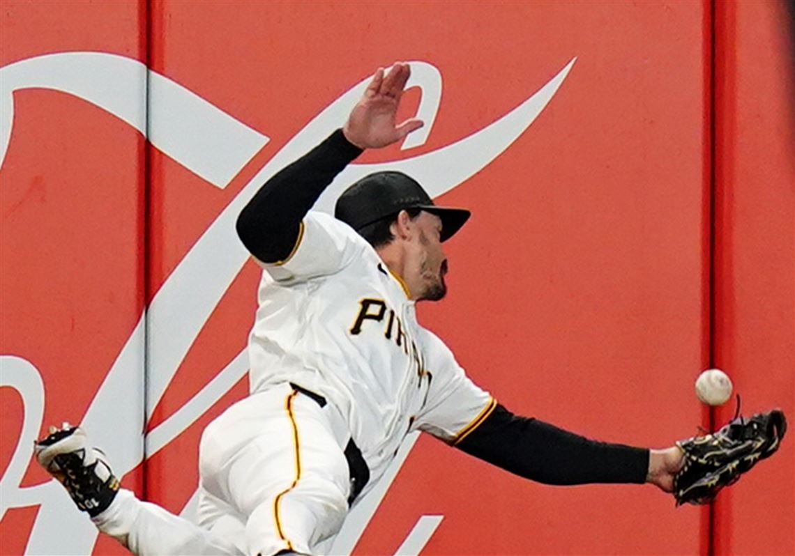 3 takeaways: Fundamentals cost the Pirates in sloppy, streak-snapping loss to Padres