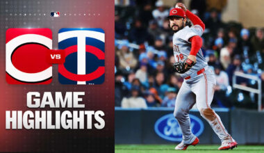 Eugenio Suarez's double leads Reds to win