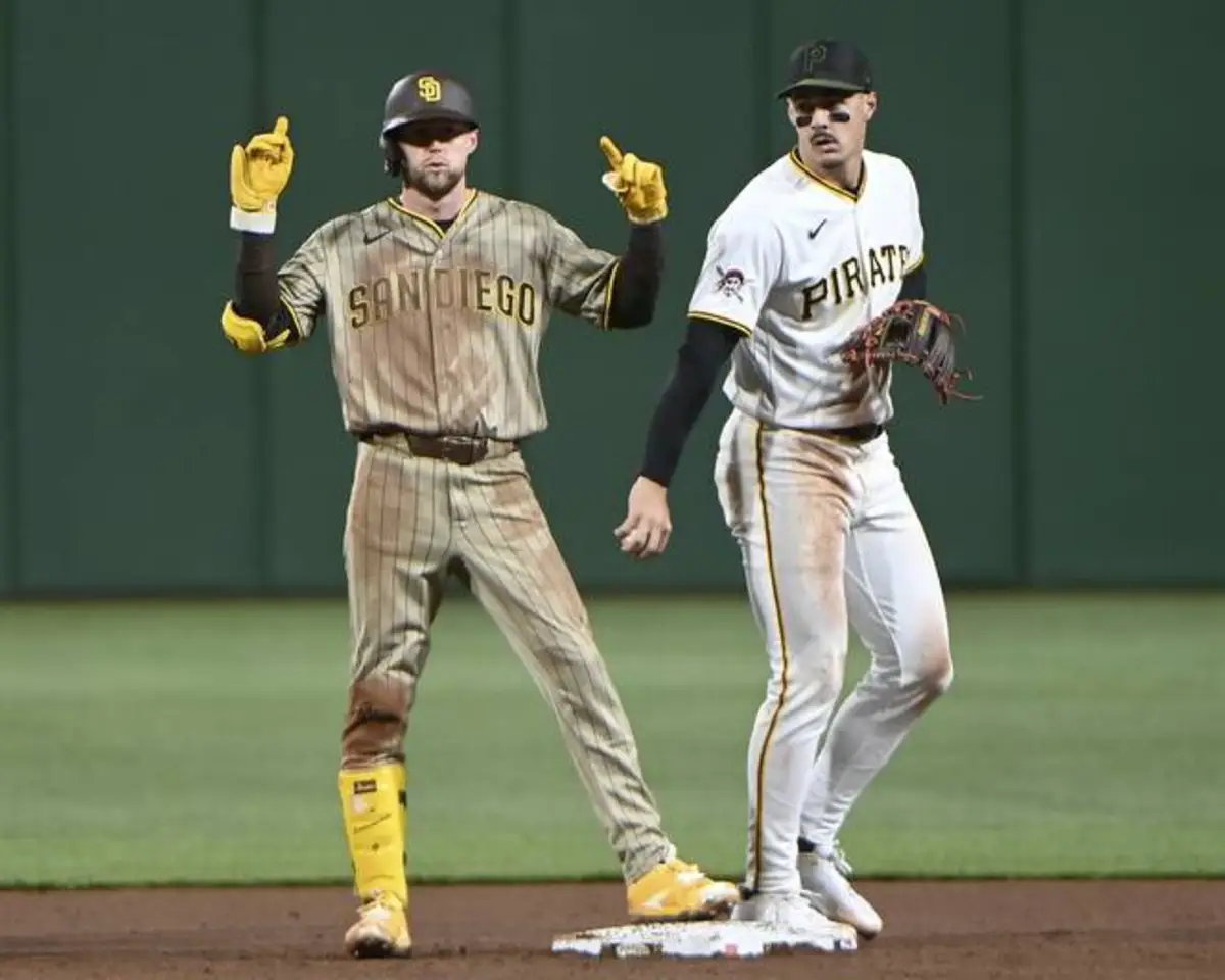 Pirates strand 10 runners as Padres win by shutout to snap 5-game winning streak