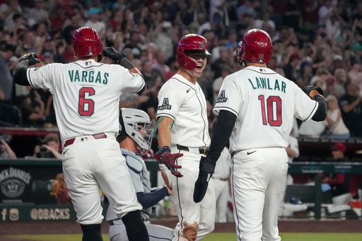 Diamondbacks outfielder Jordan Lawlar headed to injured list with fractured right wrist
