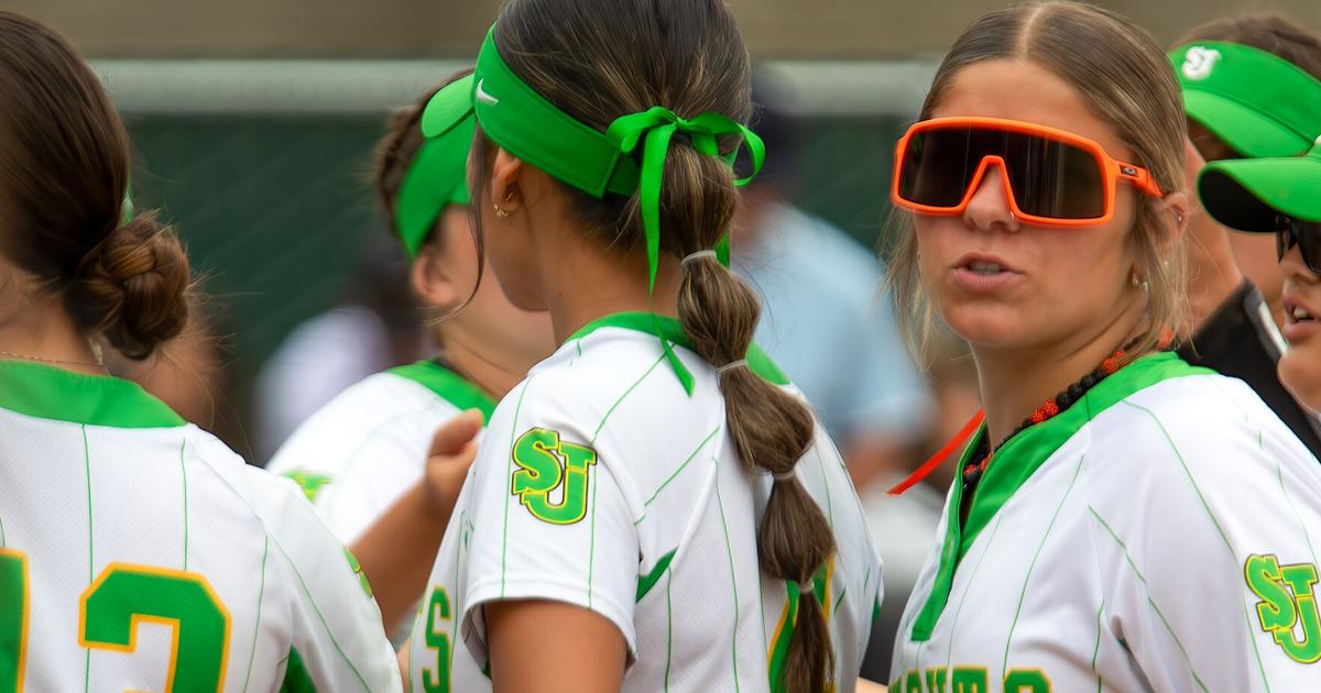 St. Joseph softball powers past Kingsburg to win eighth game in a row | High School