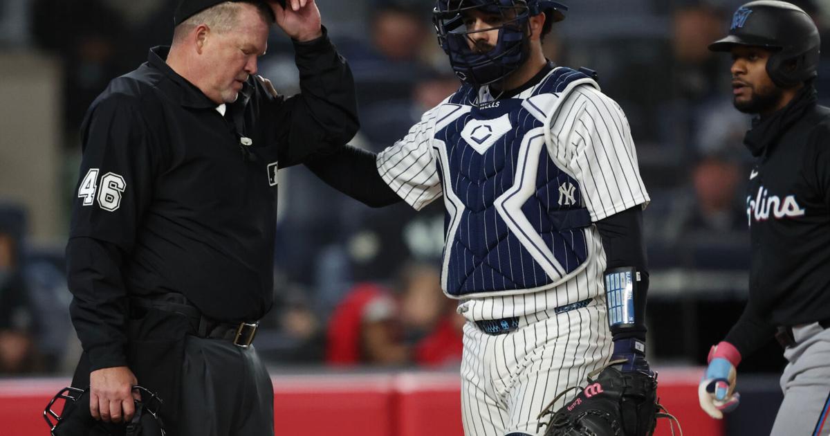 Plate umpire Ron Kulpa leaves Marlins-Yankees game after taking foul ball off mask | National Sports