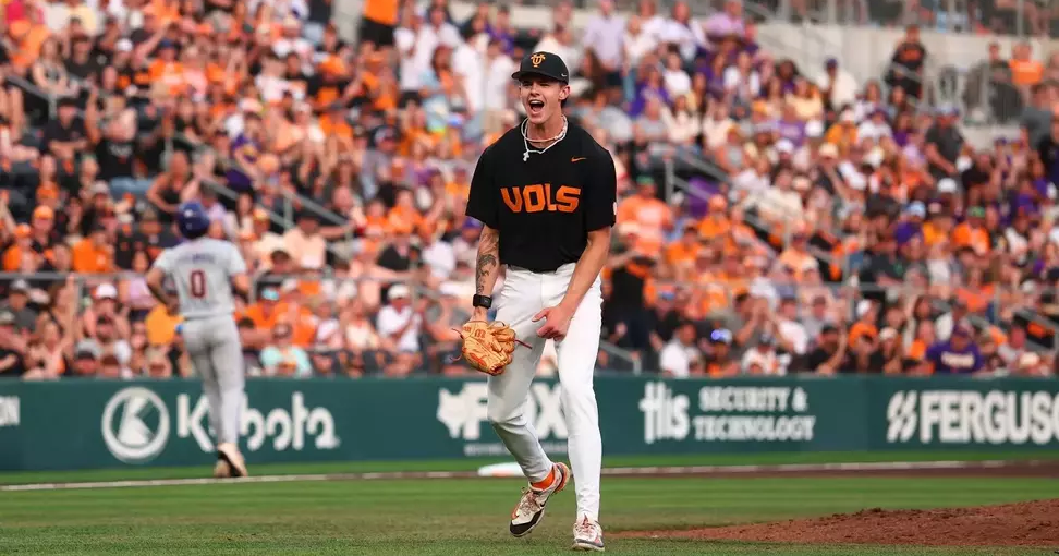 Tennessee Volunteers even up series with LSU Tigers with 4-1 Saturday night win | Local Sports