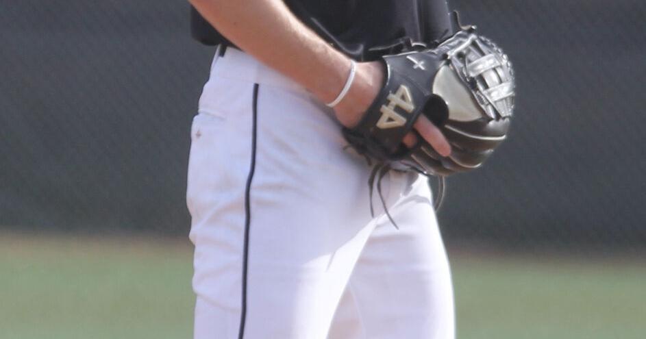 High school baseball playoff races heat up | Sports