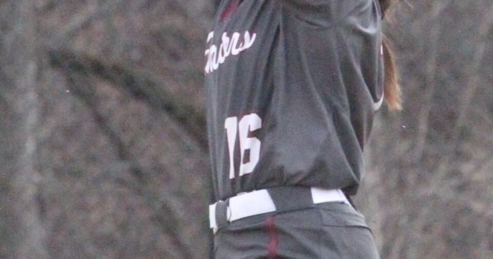 JUCO softball: Warriors dominate regional doubleheader at Marshalltown | Sports