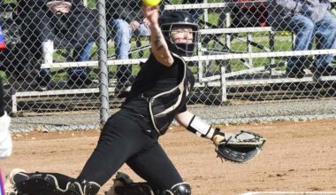 Bruins fade late in season opener | Sports