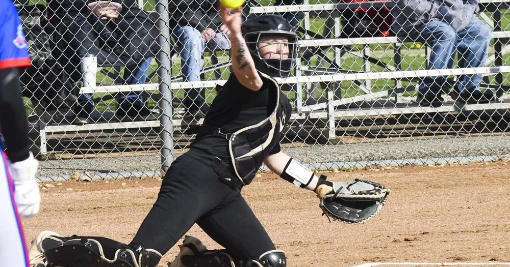 Bruins fade late in season opener | Sports