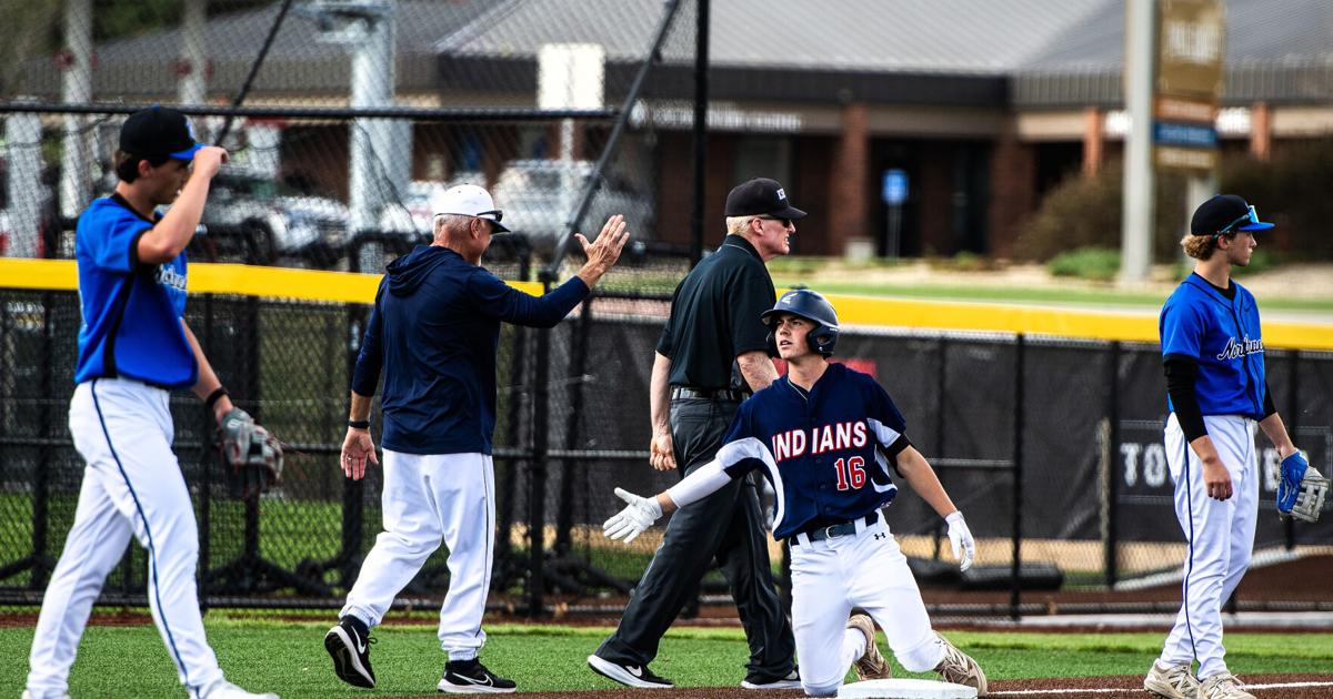 Manhattan baseball splits in CiCo Park debut | Sports