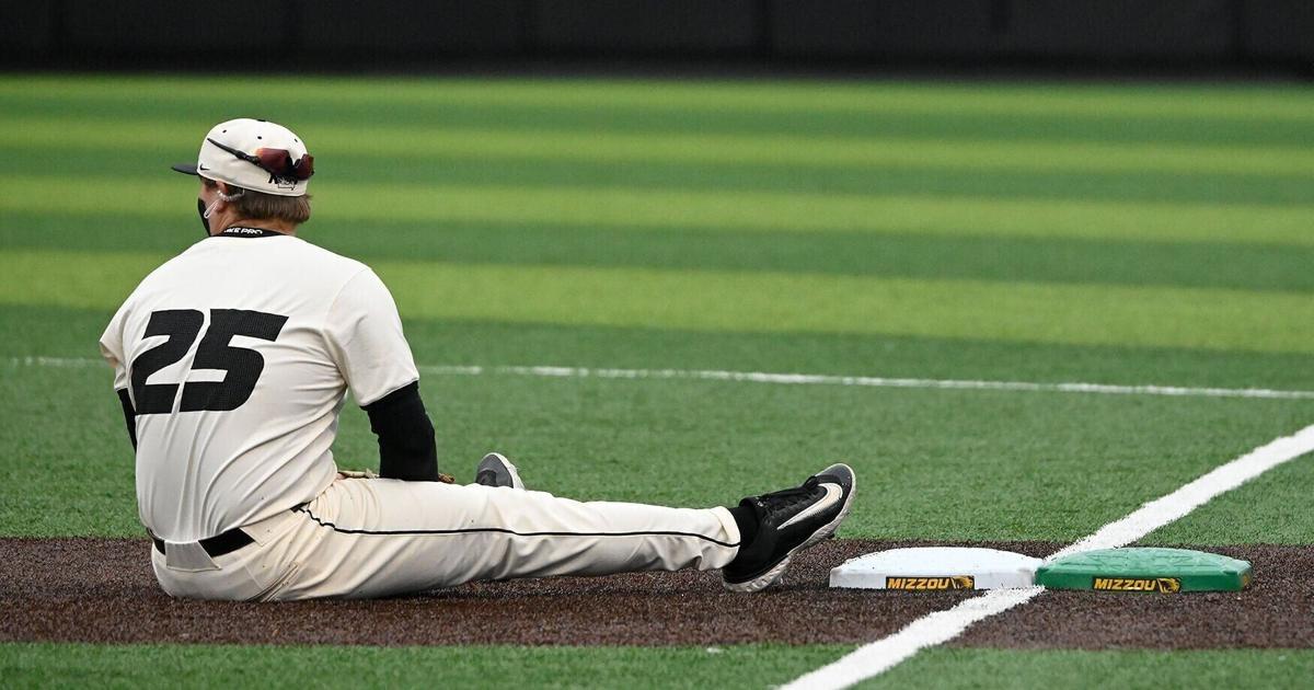 South Carolina sweeps Mizzou in battle of SEC bottom dwellers | Sports