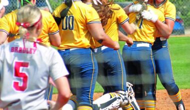 Racer comeback earns softball series win over Bradley | Murray State