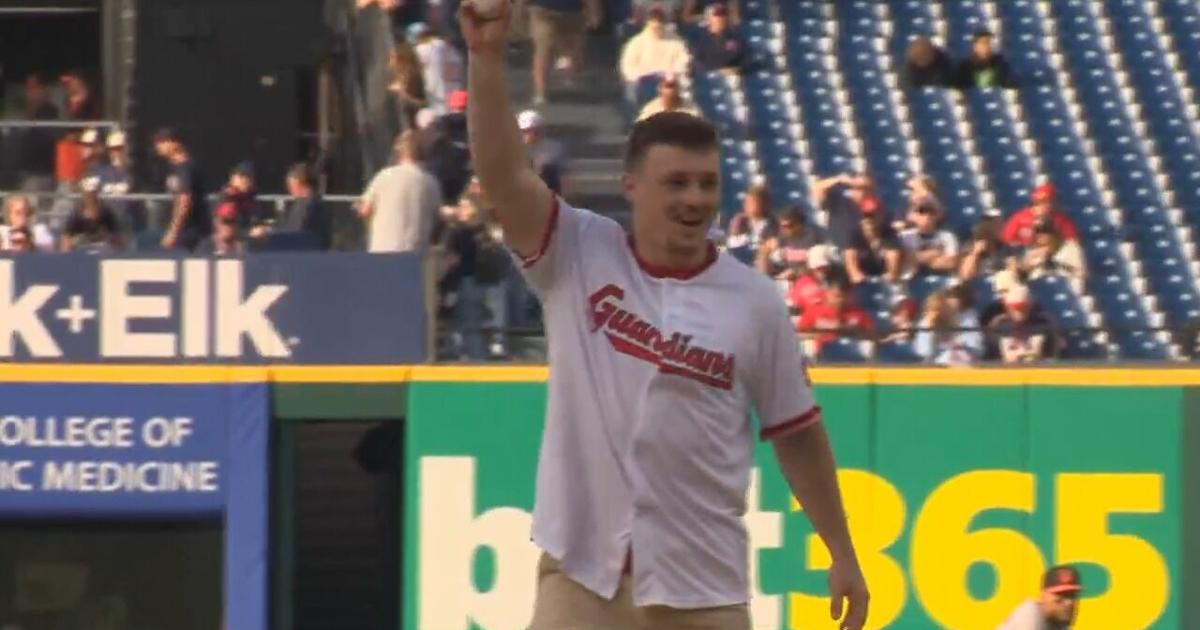 QB Brungard throws out ceremonial first pitch for Guardians YSU night | News