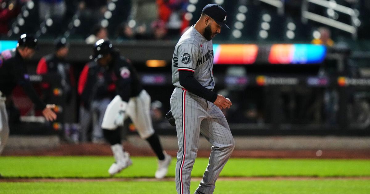 Instead of booing, fans of slumping Mets mostly stay home on chilly night in Queens |