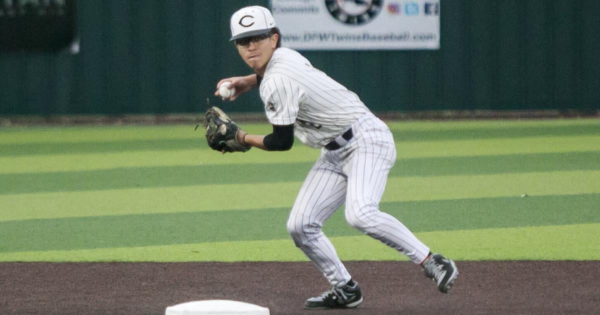 Critical errors plague Yellow Jackets in extra-inning loss | Sports
