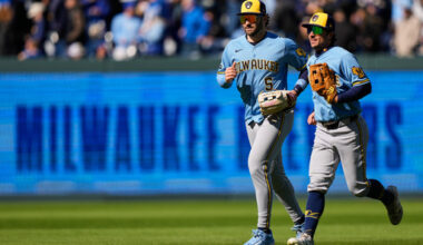 Sal Frelick leaves Brewers’ second game against Royals with left side tightness