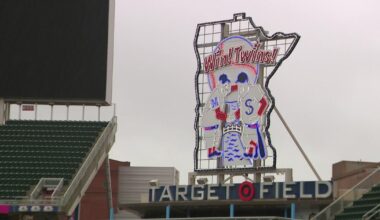 Crews spend hundreds of hours prepping Target Field for Twins' home opener