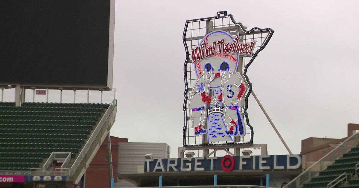 Crews spend hundreds of hours prepping Target Field for Twins' home opener