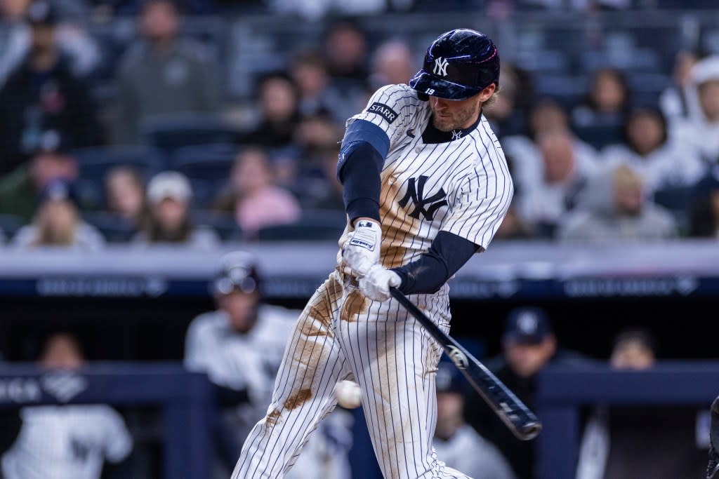 Yankees third baseman Ryan McMahon (19) reaches first base on an error during the third inning against the Miami Marlins at Yankee Stadium, Saturday, April 4, 2026, in Bronx, NY. Corey Sipkin for the NY POST
