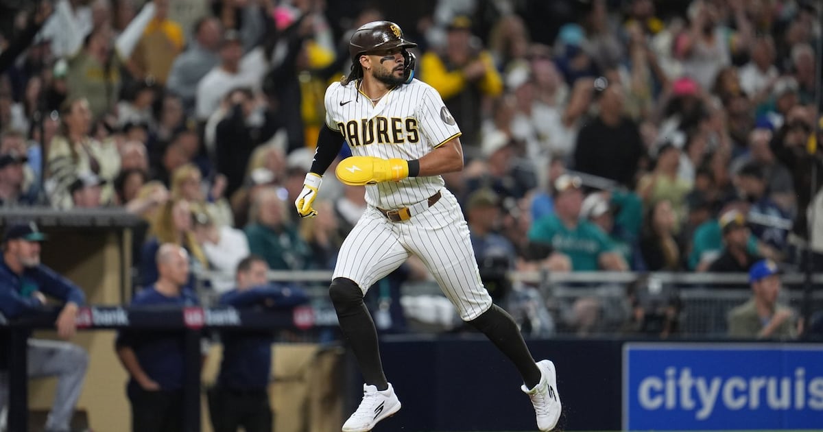 San Diego Padres beat Seattle Mariners behind Fernando Tatis, Walker Buehler for eighth straight win