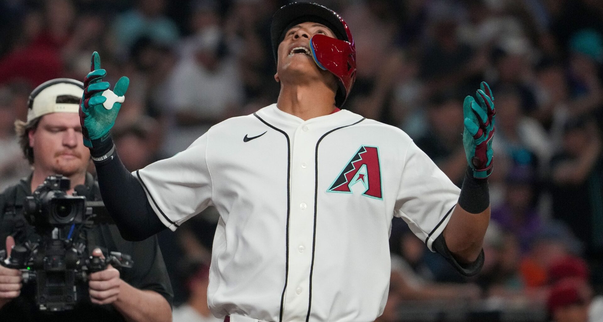 Diamondbacks rookie Jose Fernandez homers twice in MLB debut