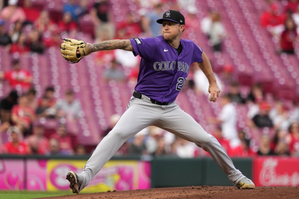 Colorado Rockies lose to Cincinnati Reds, 7-2