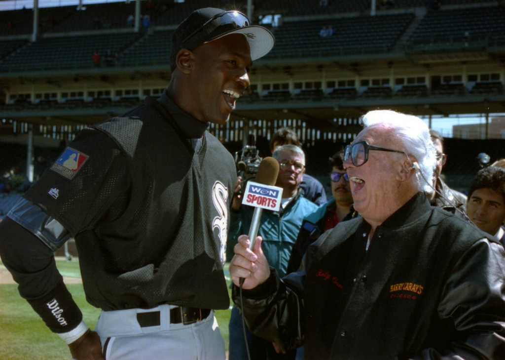 Michael Jordan bats for White Sox