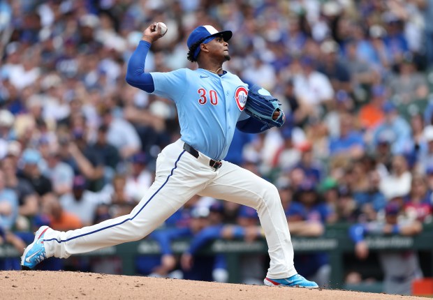 Chicago Cubs starting pitcher Edward Cabrera (30) delivers to the New York Mets in the fourth inning of a game at Wrigley Field in Chicago on April 17, 2026. (Chris Sweda/Chicago Tribune)