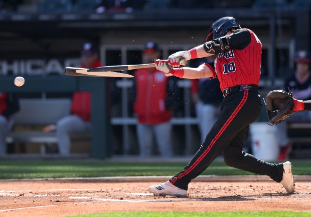 Chicago White Sox secornd baseman Chase Meidroth (10) breaks hit bat on a single in the second inning of a game against the Washington Nationals at Rate Field in Chicago on April 25, 2026. (Chris Sweda/Chicago Tribune)