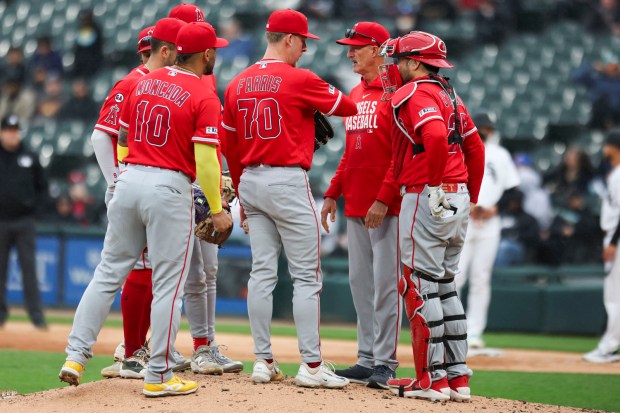Los Angeles Angels pitcher Mitch Farris huddles at the mound in the third inning against the Chicago White Sox at Rate Field on April 29, 2026. (Eileen T. Meslar/Chicago Tribune)