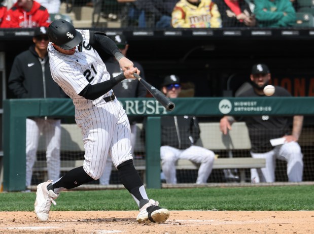 White Sox left fielder Austin Hays connects for a two-run single against the Blue Jays in the third inning at Rate Field on April 3, 2026, in Chicago. (John J. Kim/Chicago Tribune)