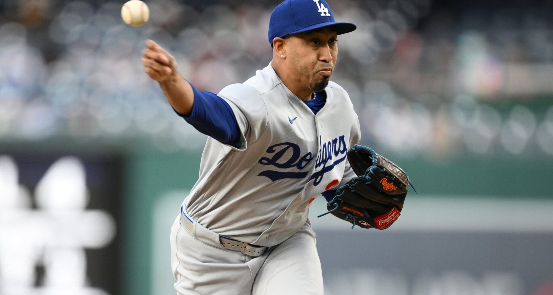 Dodgers closer Edwin Díaz will have elbow surgery and is expected to miss about 3 months
