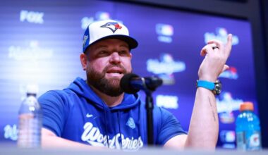 MLB World Reacts To Blue Jays Signing World Series Champion