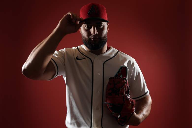 Diamondbacks Trade Right-Handed Pitcher to Milwaukee Brewers