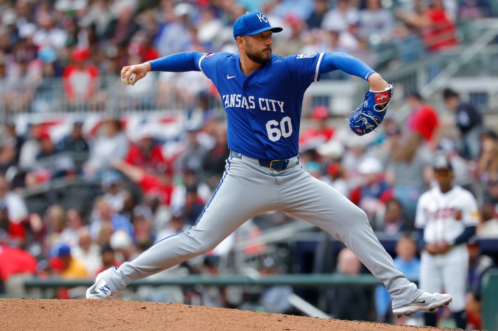 Kansas City Royals pitcher Zack Greinke pitches during a game against the Atlanta Braves.